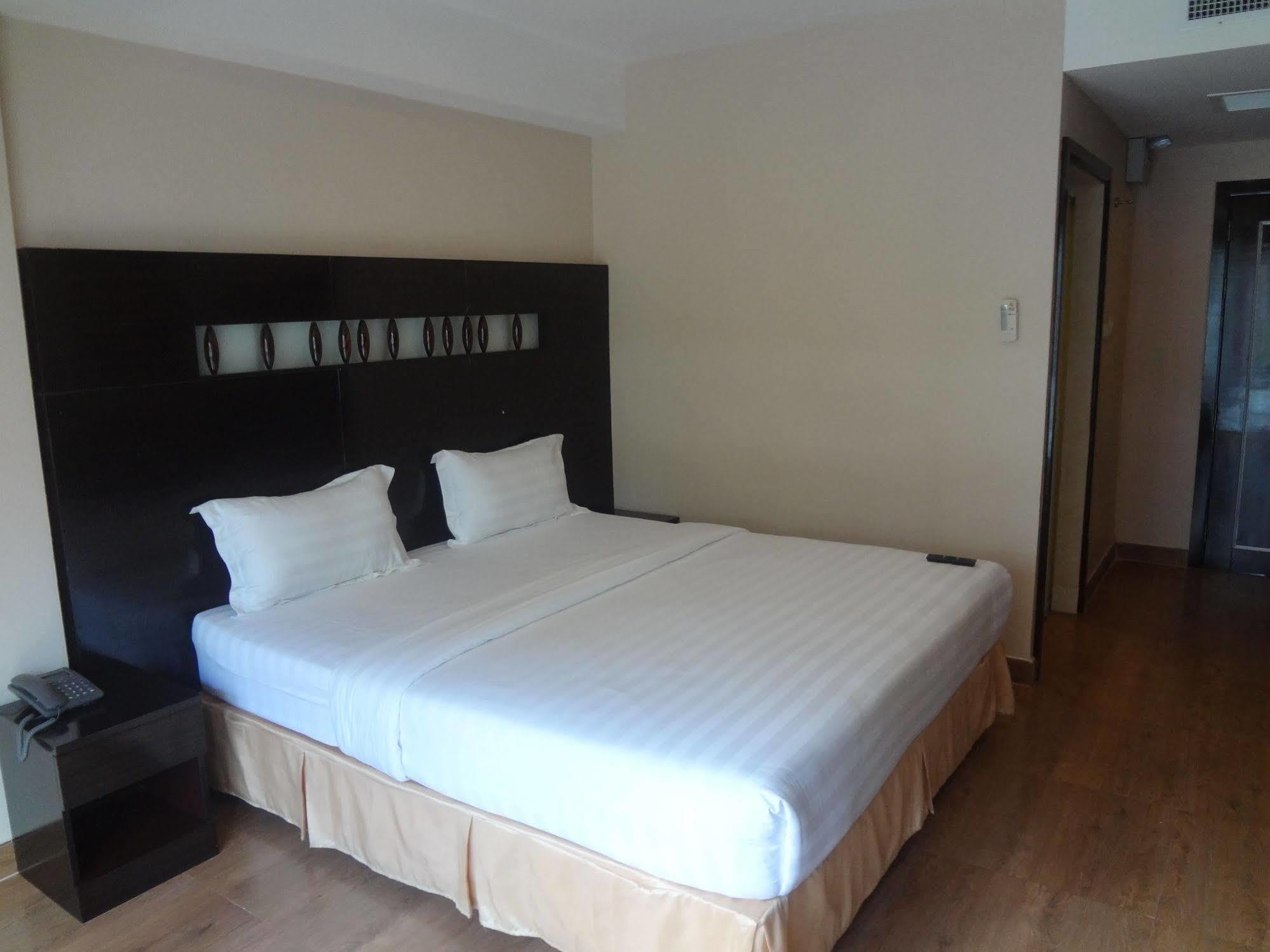 Land Royal Residence Pattaya Ngoại thất bức ảnh